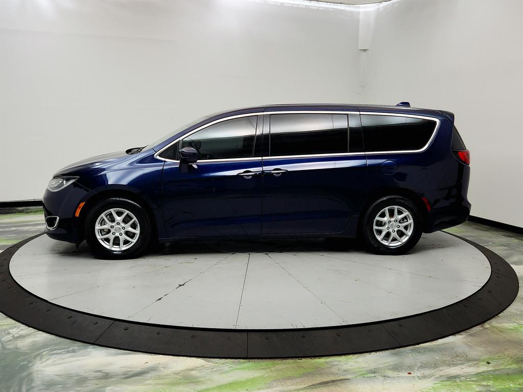 2020 Chrysler Pacifica - $12,495
