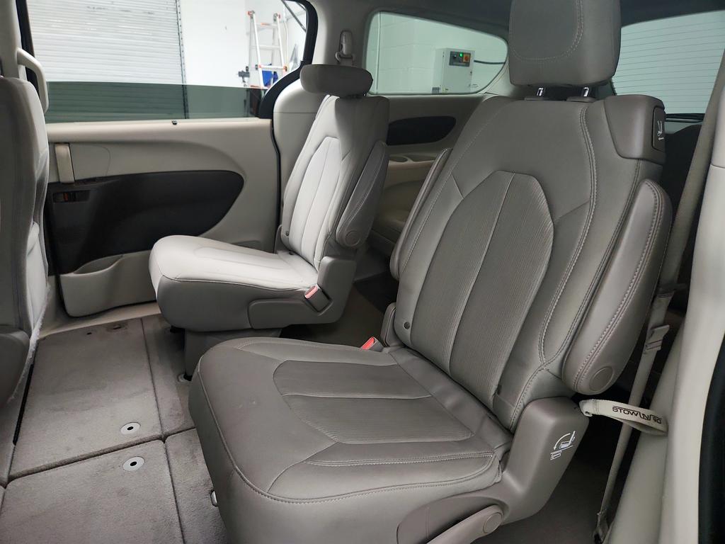 2020 Chrysler Pacifica - $12,495