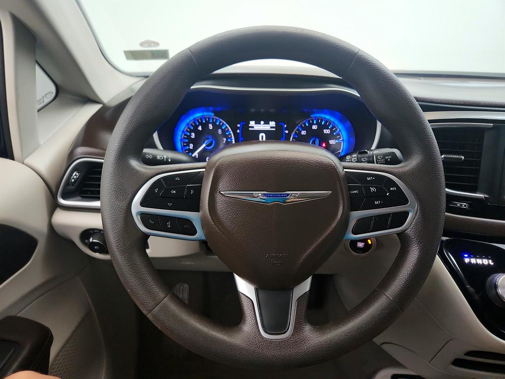 2020 Chrysler Pacifica - $12,495