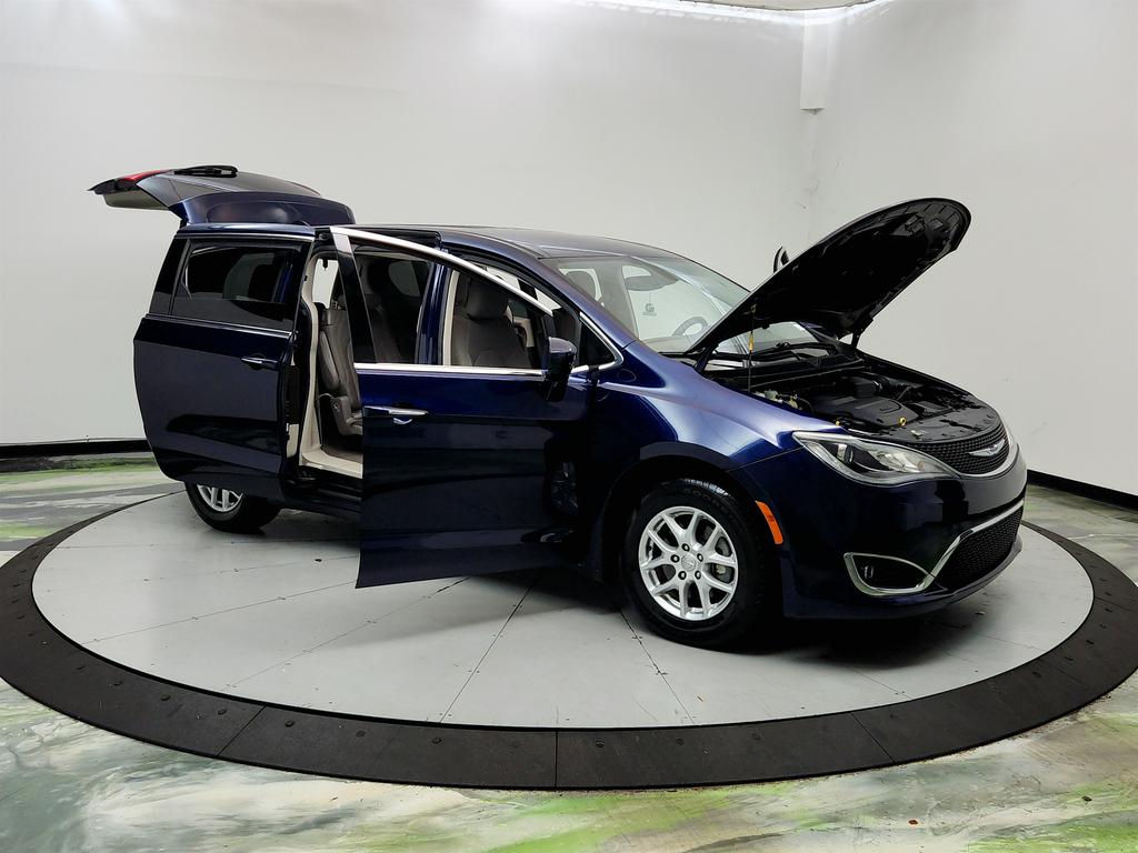 2020 Chrysler Pacifica - $12,495