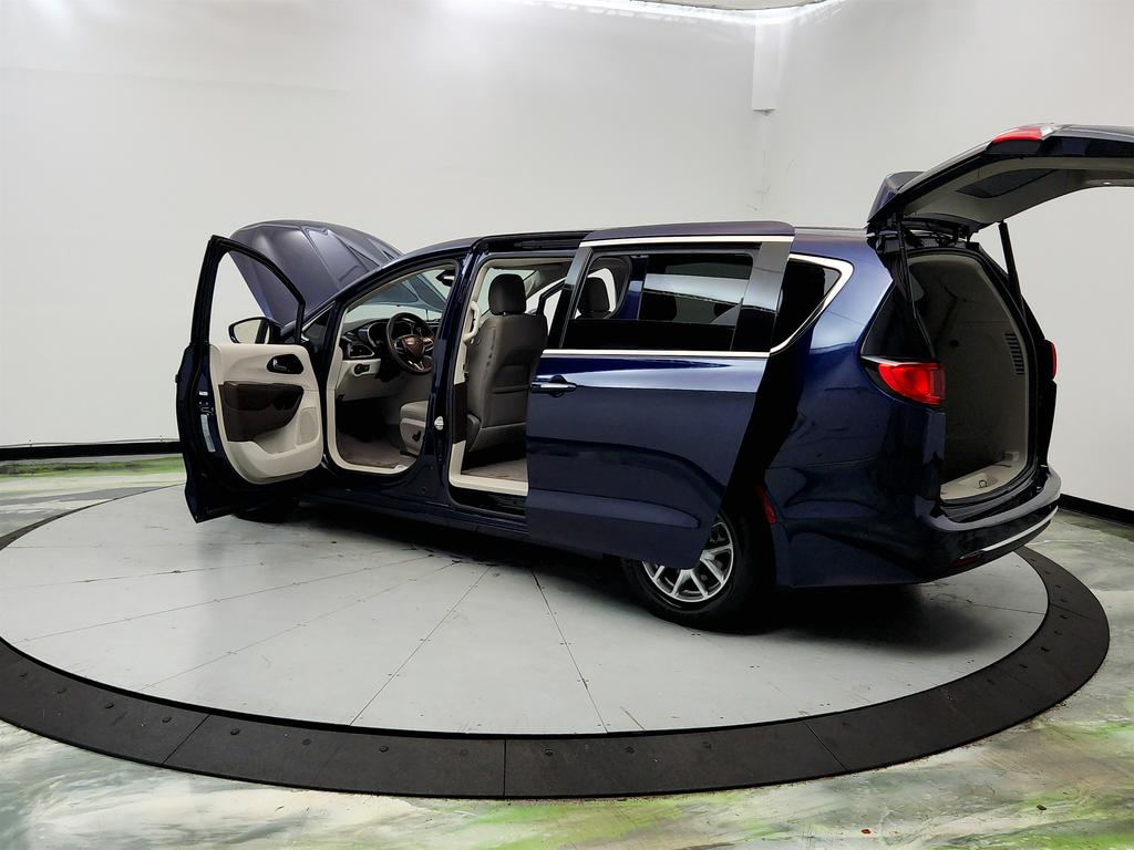 2020 Chrysler Pacifica - $12,495