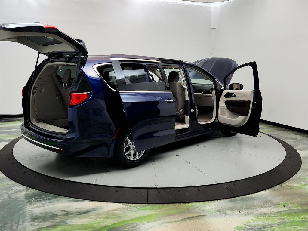 2020 Chrysler Pacifica - $12,495