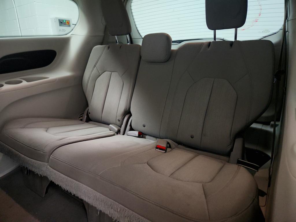 2020 Chrysler Pacifica - $12,495