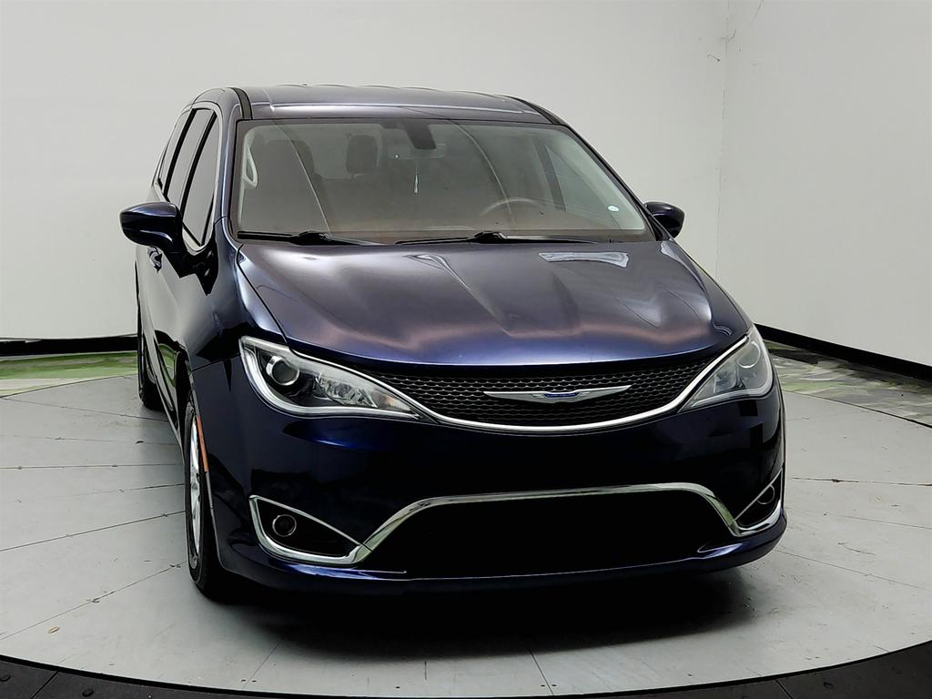 2020 Chrysler Pacifica - $12,495