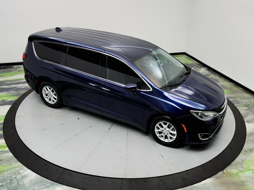 2020 Chrysler Pacifica - $12,495