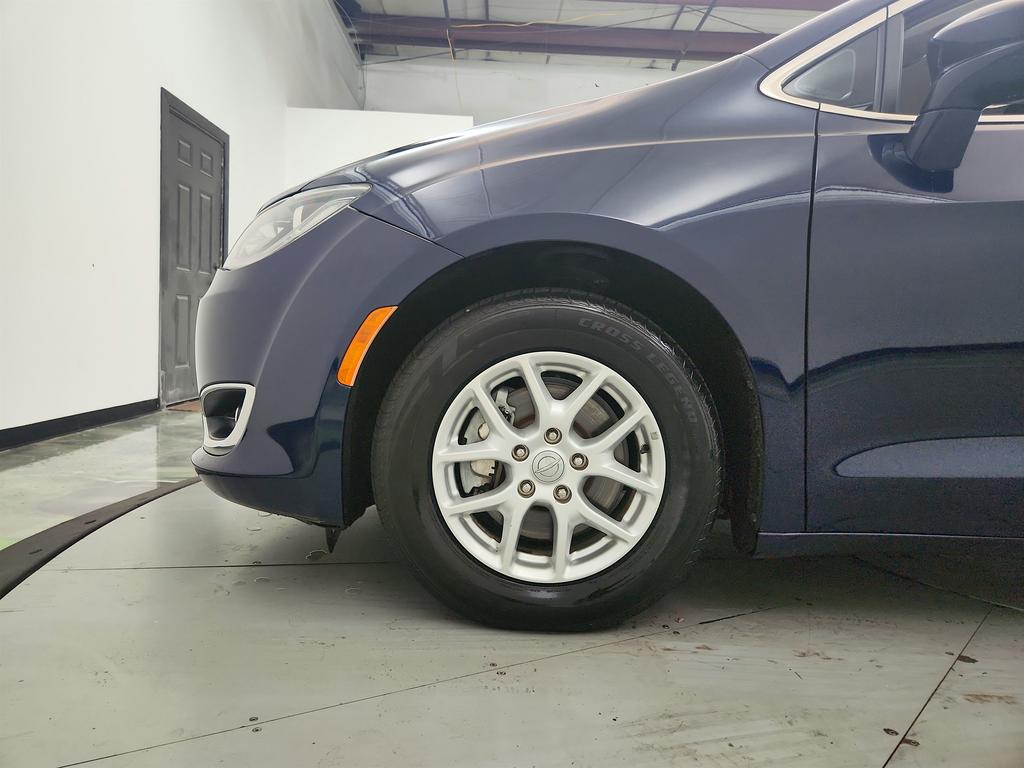 2020 Chrysler Pacifica - $12,495