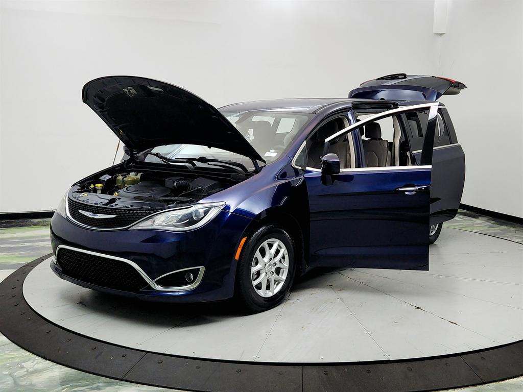 2020 Chrysler Pacifica - $12,495
