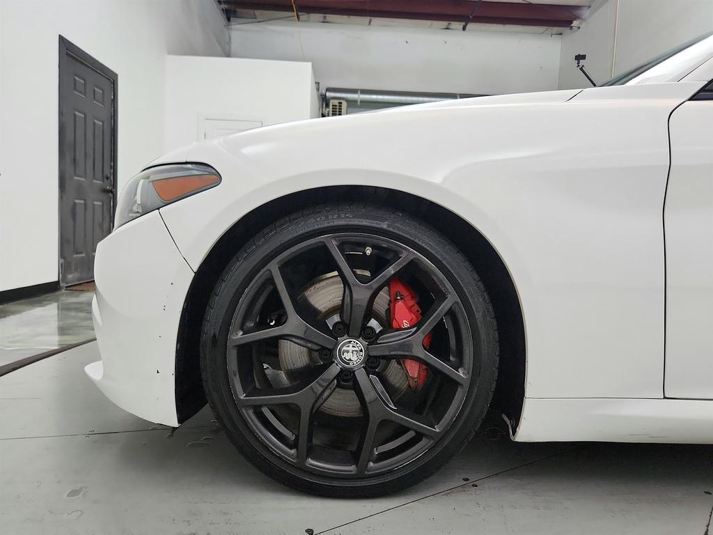 2020 Alfa Romeo Giulia - $11,350