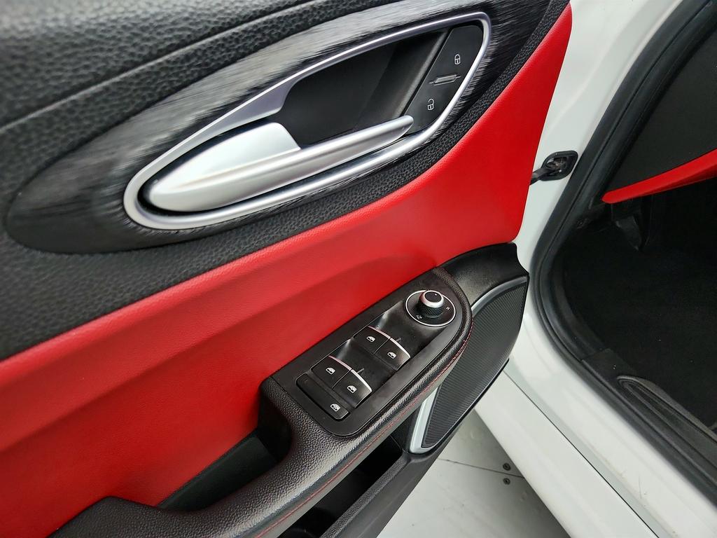 2020 Alfa Romeo Giulia - $11,250