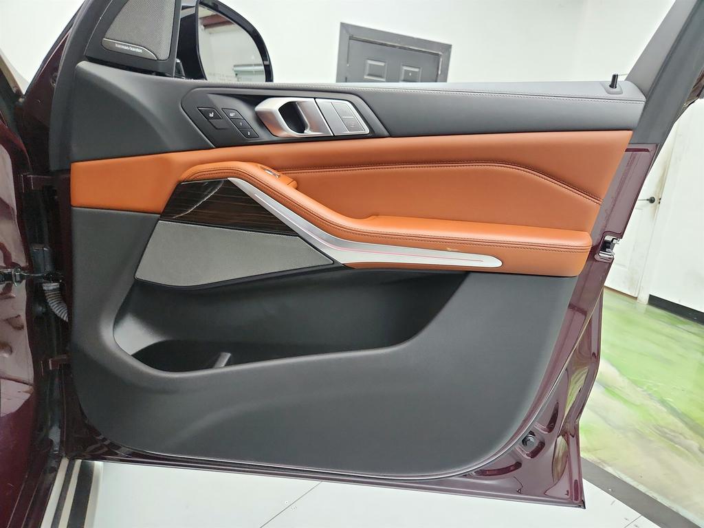 2020 BMW X7 - $34,945