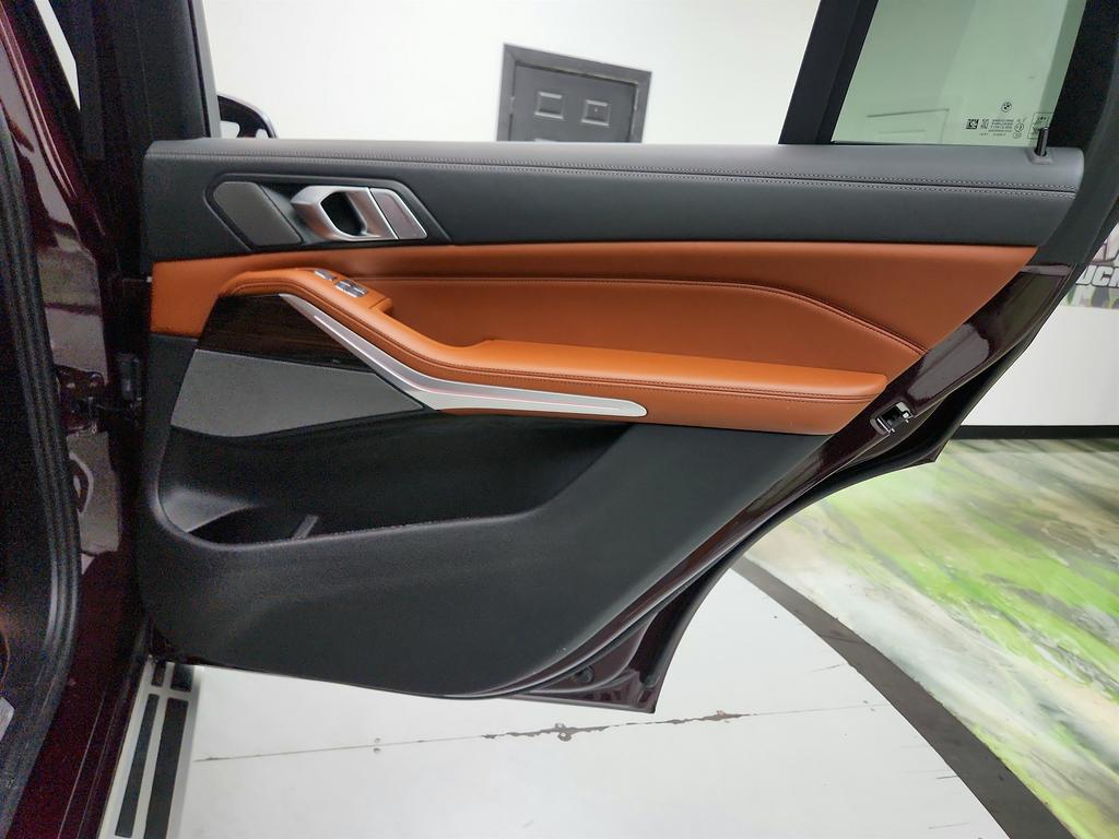 2020 BMW X7 - $34,945