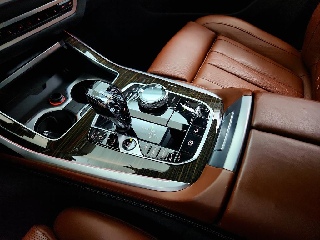 2020 BMW X7 - $34,945