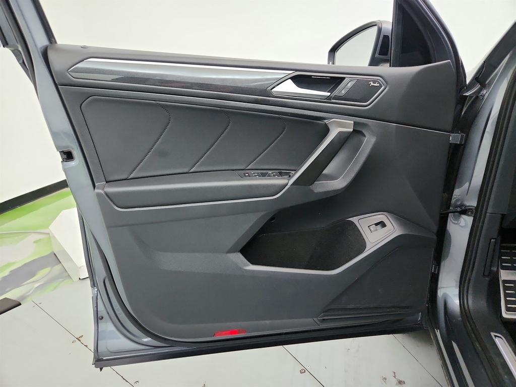 2021 Volkswagen Tiguan - $13,350