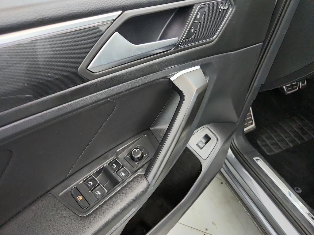 2021 Volkswagen Tiguan - $13,350