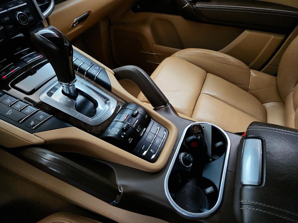 2016 Porsche Cayenne - $23,750