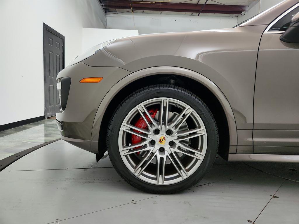 2016 Porsche Cayenne - $23,750