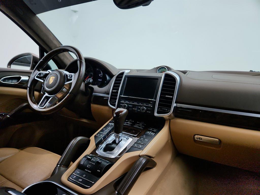 2016 Porsche Cayenne - $23,750