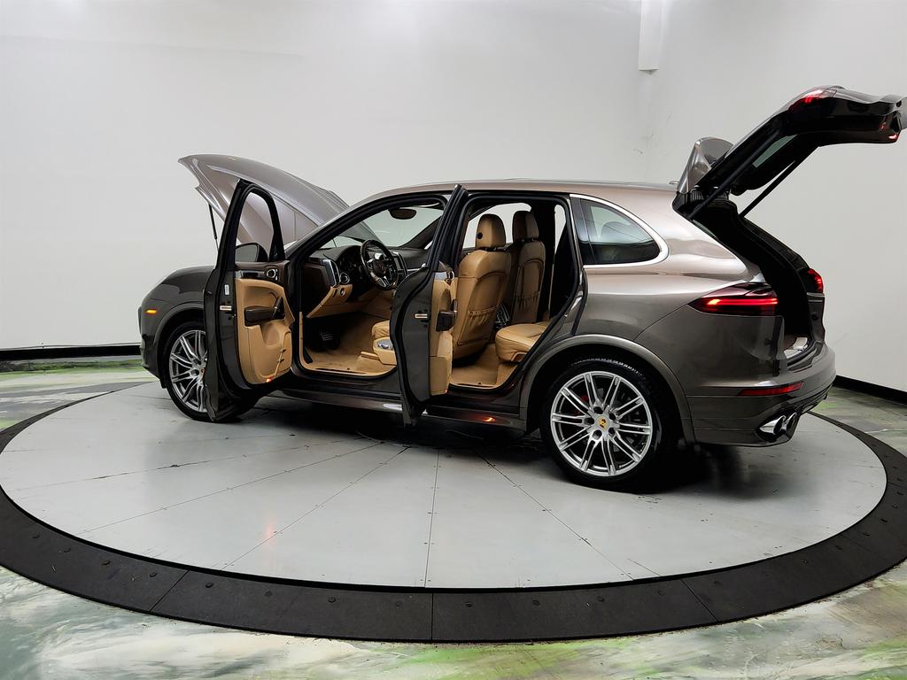 2016 Porsche Cayenne - $23,750