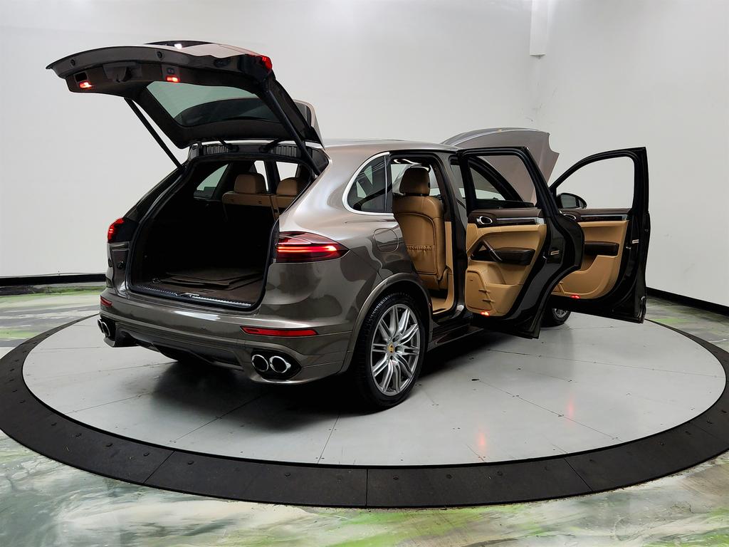 2016 Porsche Cayenne - $23,750