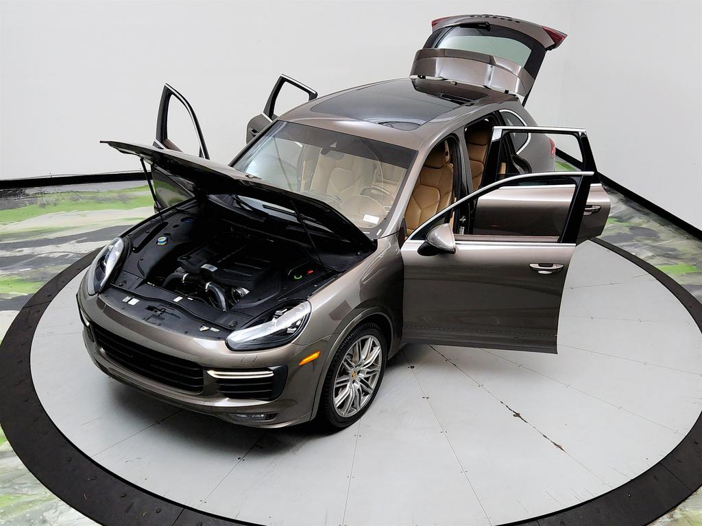 2016 Porsche Cayenne - $23,750