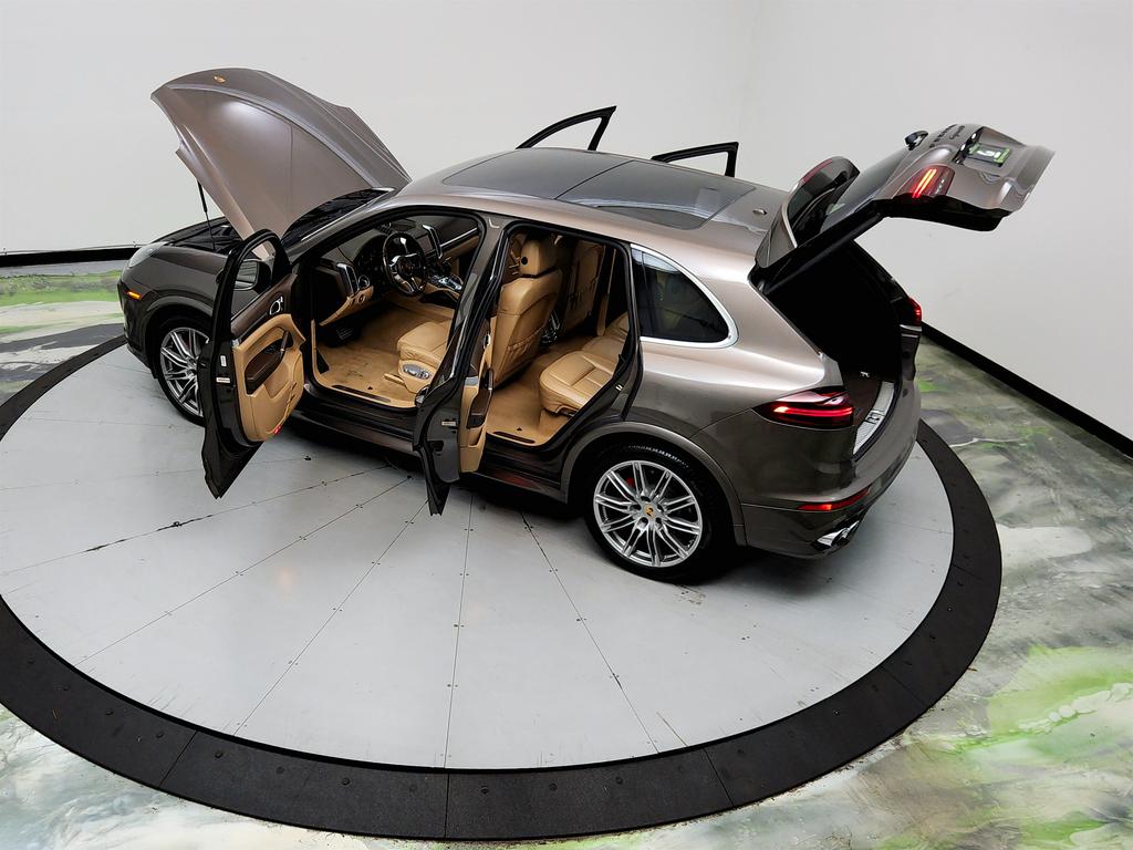2016 Porsche Cayenne - $23,750