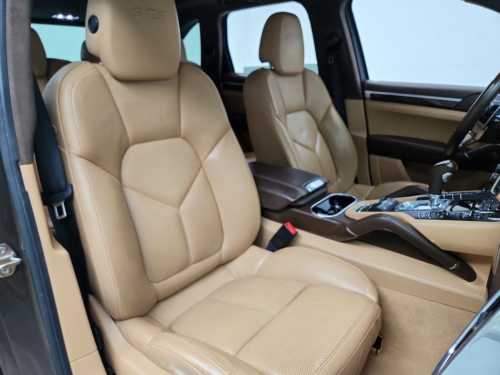 2016 Porsche Cayenne - $23,750