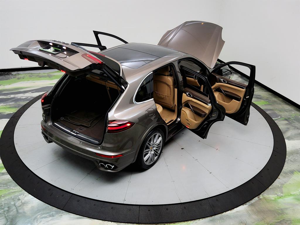 2016 Porsche Cayenne - $23,750