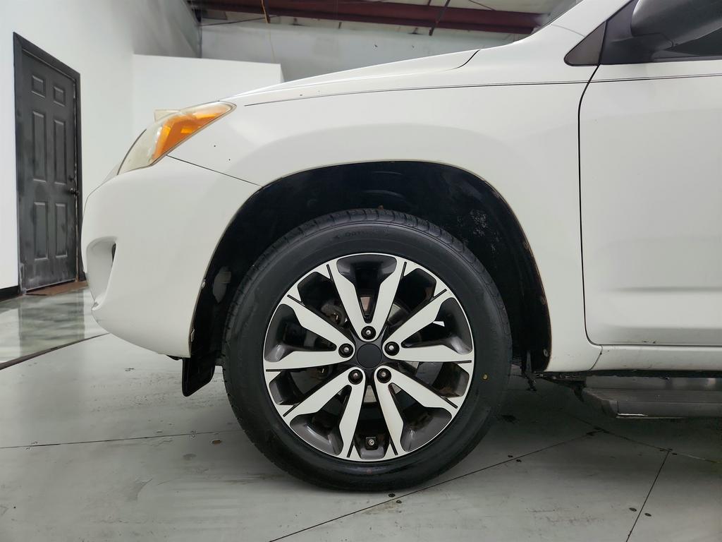 2009 Toyota RAV4 - $5,750