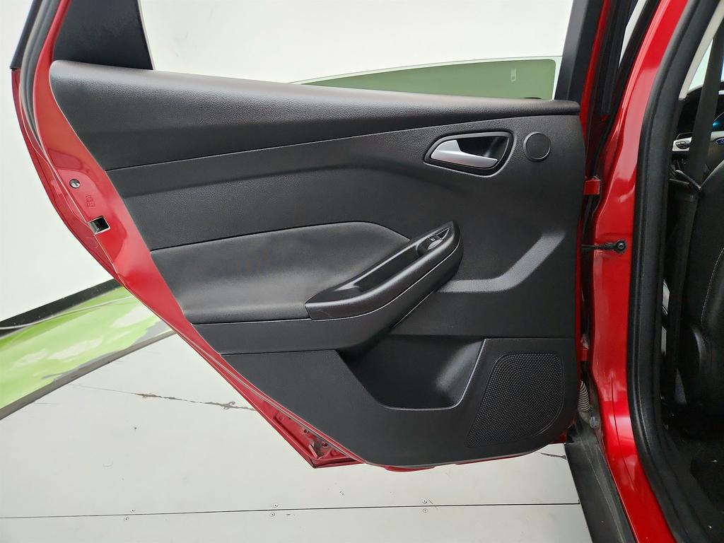 2012 Ford Focus - $4,750