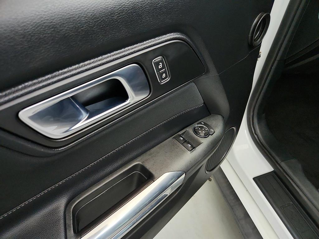 2020 Ford Mustang - $27,350
