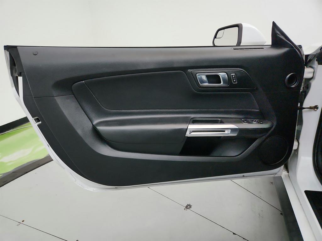 2020 Ford Mustang - $27,350