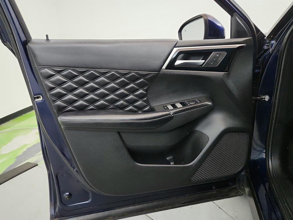2022 Mitsubishi Outlander - $16,995