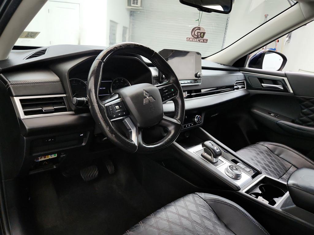 2022 Mitsubishi Outlander - $16,995