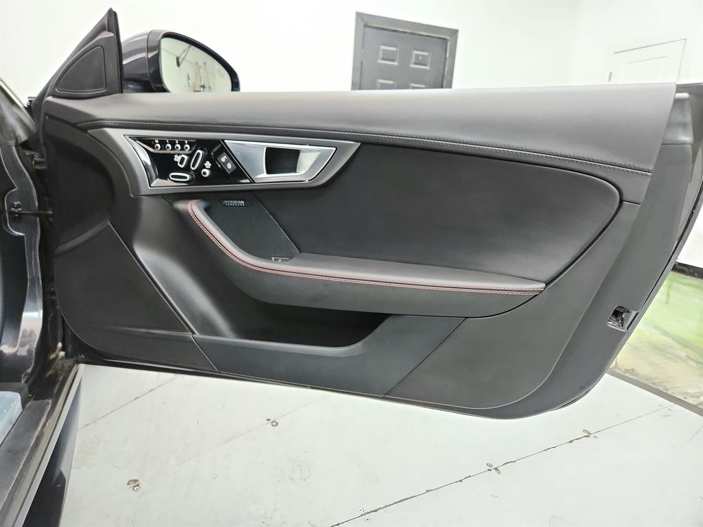 2017 Jaguar F-TYPE
