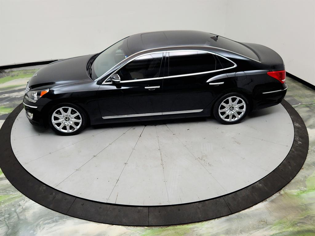 2013 Hyundai Equus - $9,950