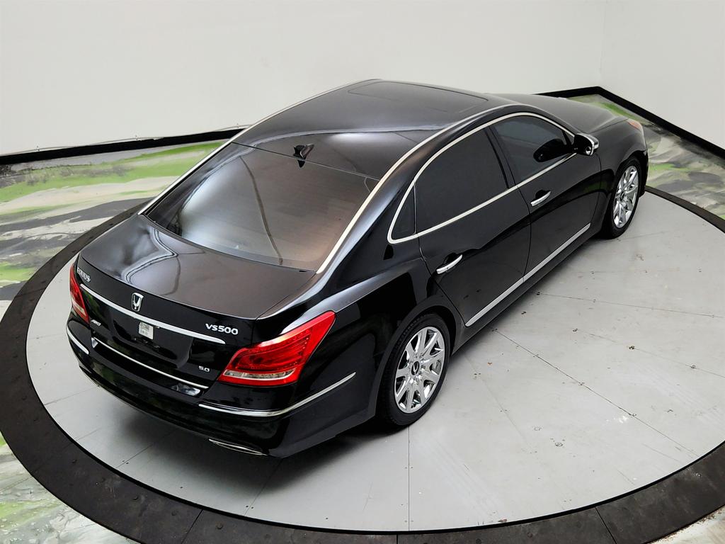 2013 Hyundai Equus - $9,950