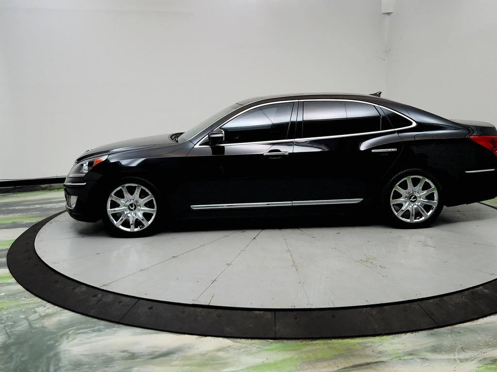 2013 Hyundai Equus - $9,950