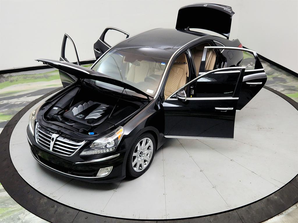 2013 Hyundai Equus - $9,950