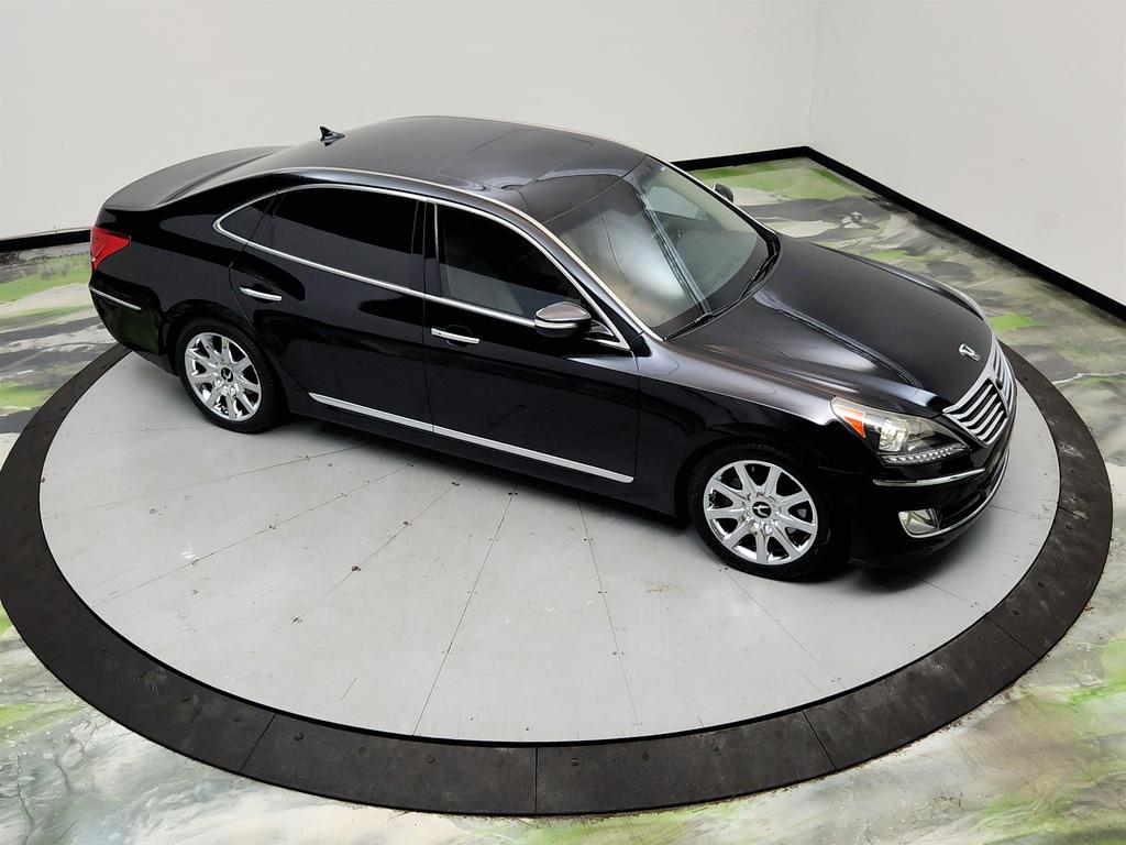 2013 Hyundai Equus - $9,950