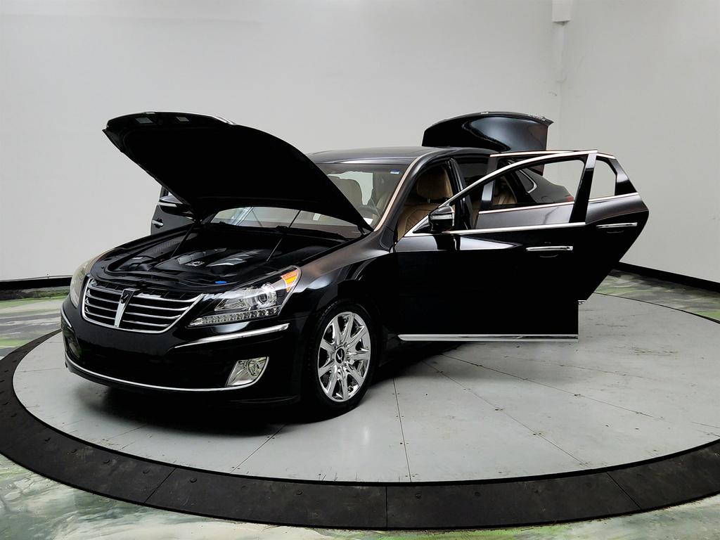 2013 Hyundai Equus - $9,950