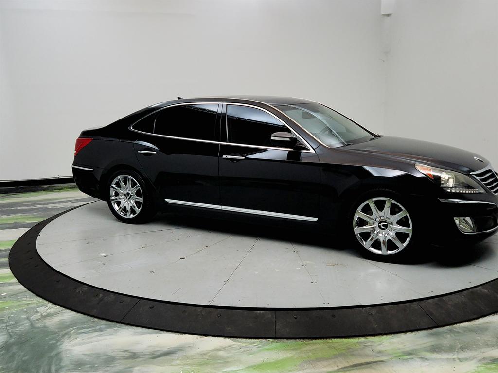 2013 Hyundai Equus - $9,950