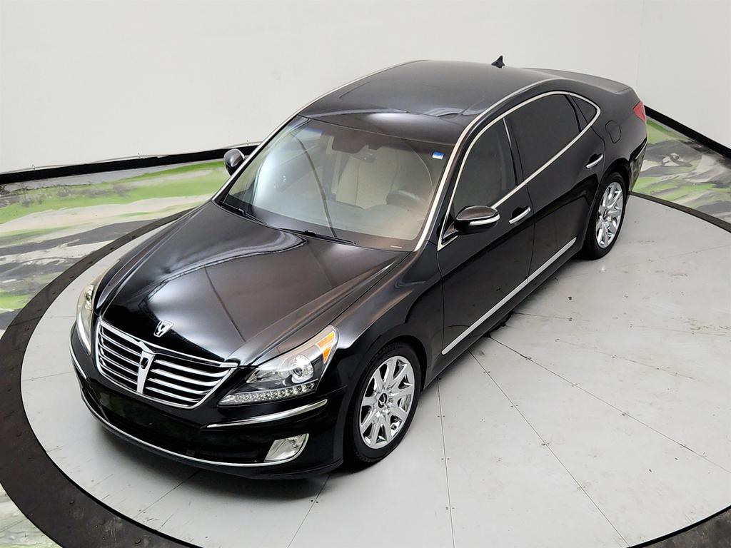 2013 Hyundai Equus - $9,950