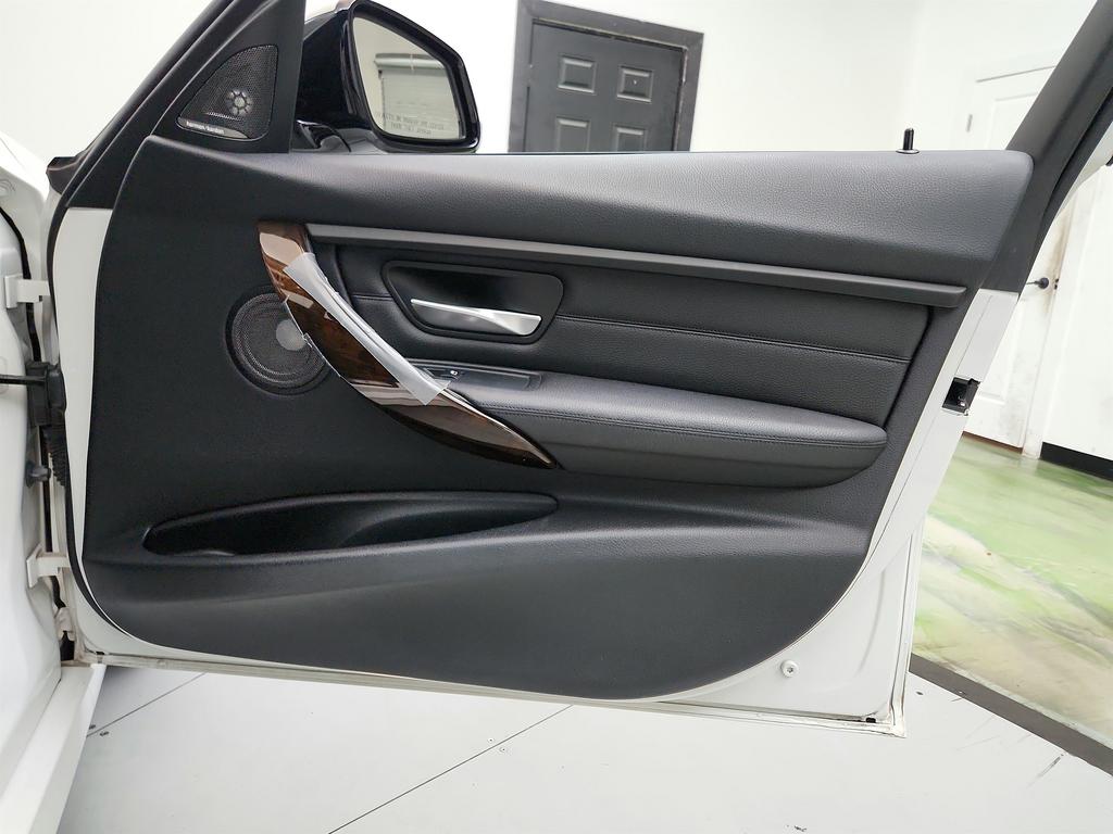 2015 BMW 3 Series - $4,695