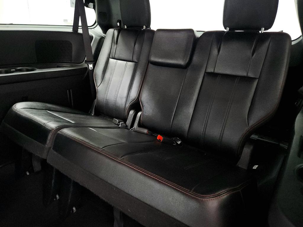 2020 Dodge Grand Caravan - $10,950