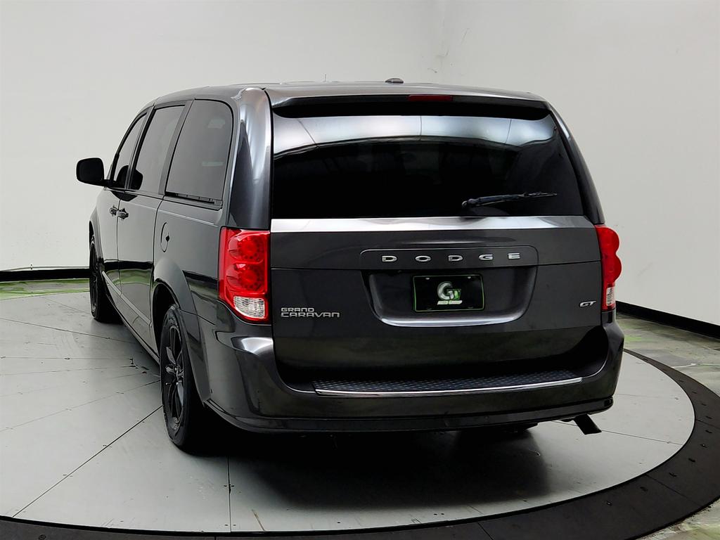 2020 Dodge Grand Caravan - $10,950