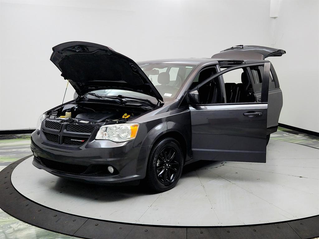 2020 Dodge Grand Caravan - $10,950