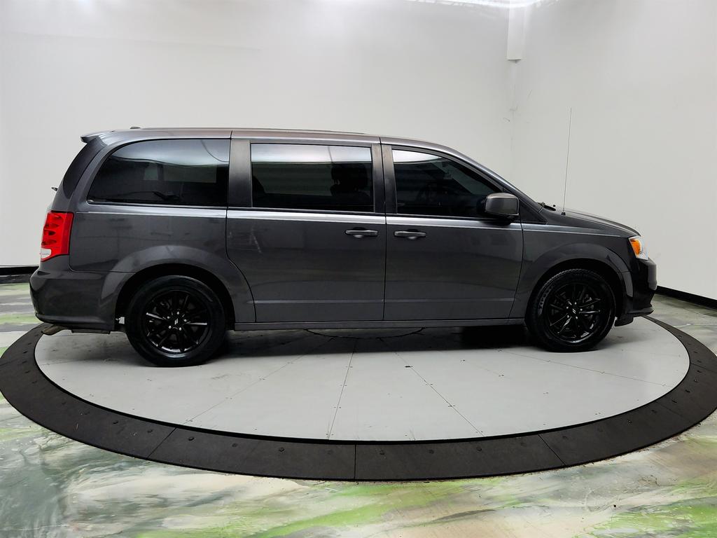 2020 Dodge Grand Caravan - $10,950