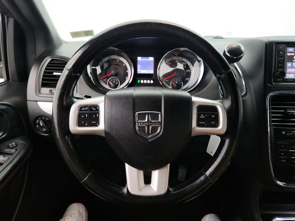 2020 Dodge Grand Caravan - $10,950