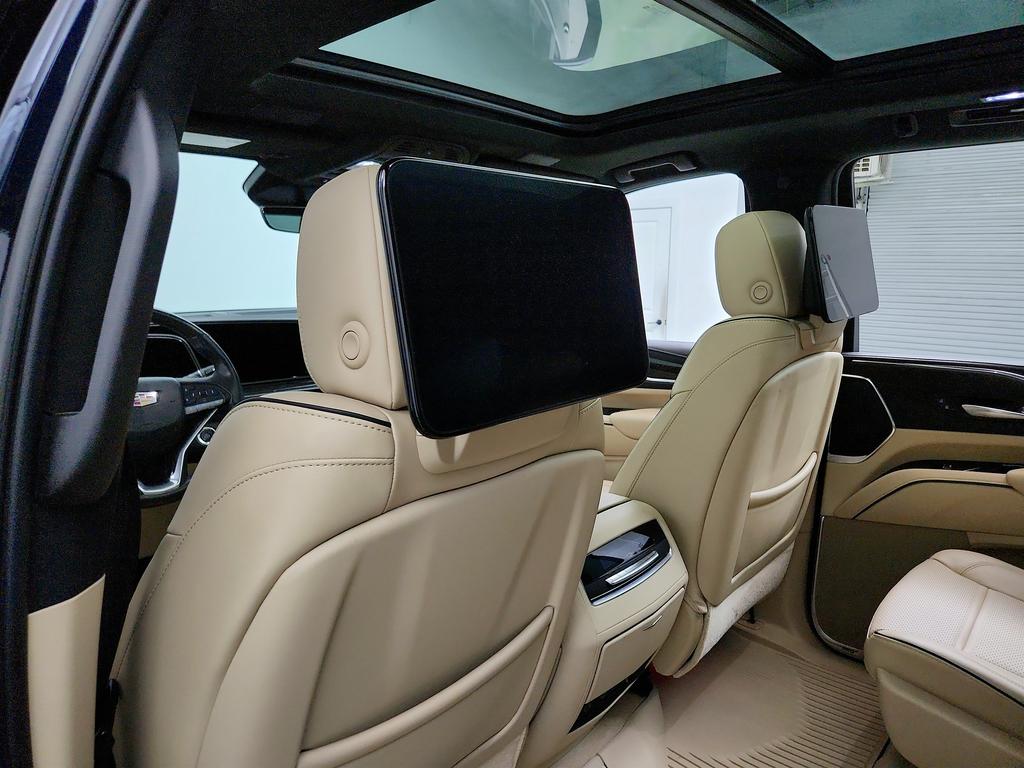 2021 Cadillac Escalade - $43,450