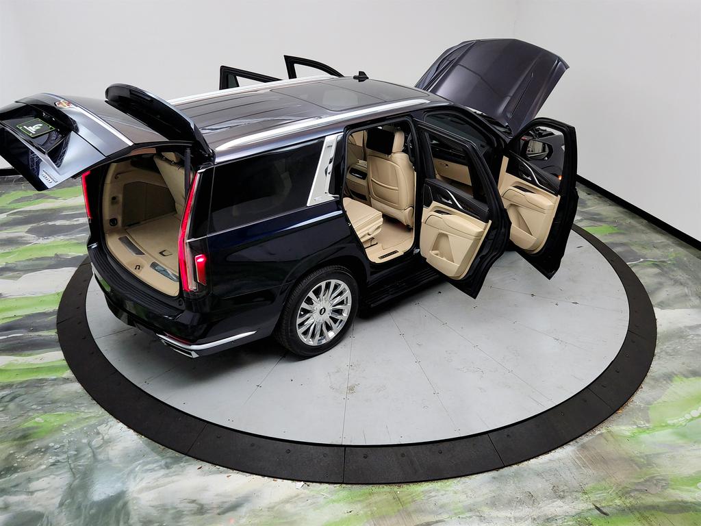 2021 Cadillac Escalade - $43,450